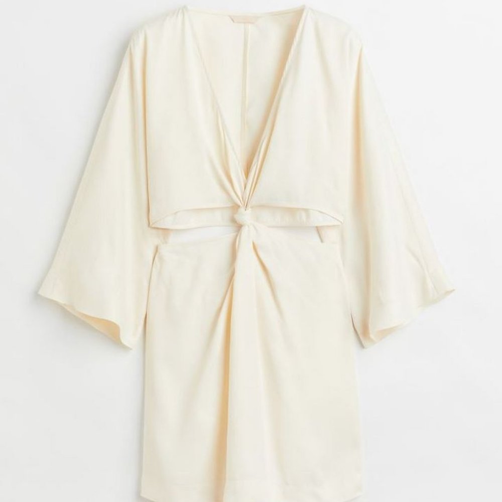 Plus Size Cream Knot Cut-Out Dress (XXL)